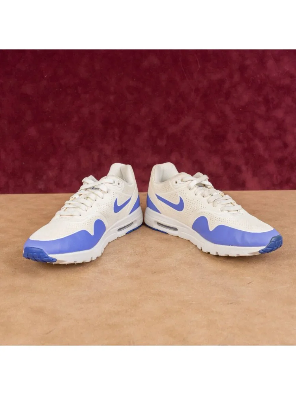 Nike Women Air Max Ultra Moire White Violet Walking Running Sneakers size 7 - Picture 2 of 7